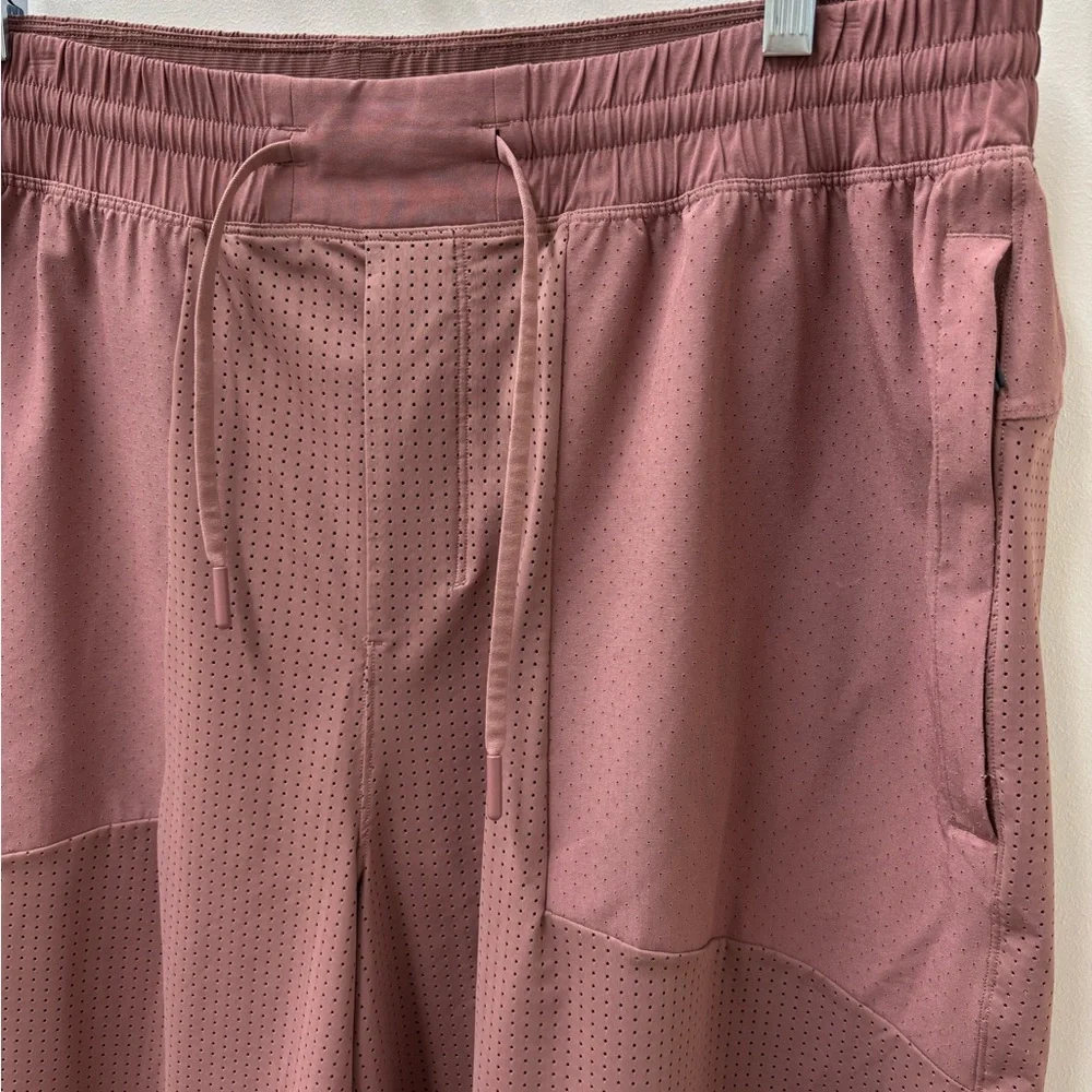 Lululemon Athletica Mauve Step Back Jump Short 9” Athletic Shorts